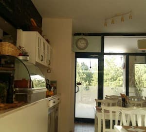 Umitkoy Ev Yemegi Sofa Cafe